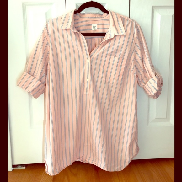 ✨SOLD✨ GAP Maternity stripe roll sleeve shirt - Picture 1 of 3